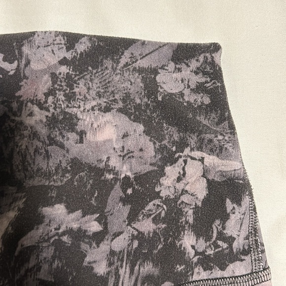 Lululemon align leggings 25” - Picture 4 of 4